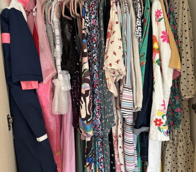 Warum ein voller Kleiderschrank kein Stilproblem löst