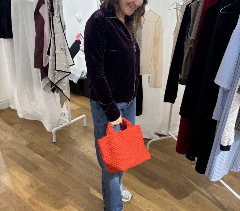 Styling-Tipps für kleine Frauen: So wirkst du größer & proportionierter